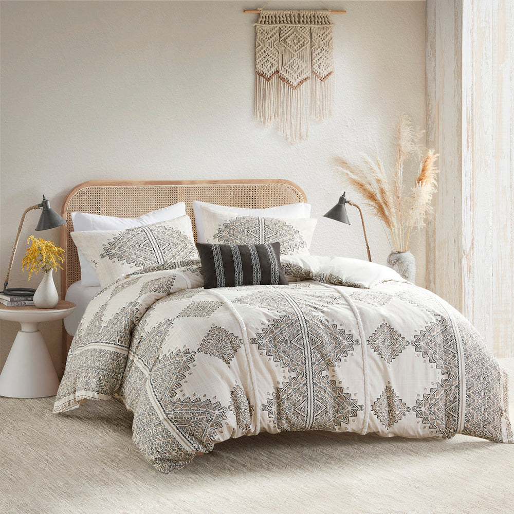 Full/Queen 4 Piece Printed Duvet Cover Set with Throw Pillow Media 1