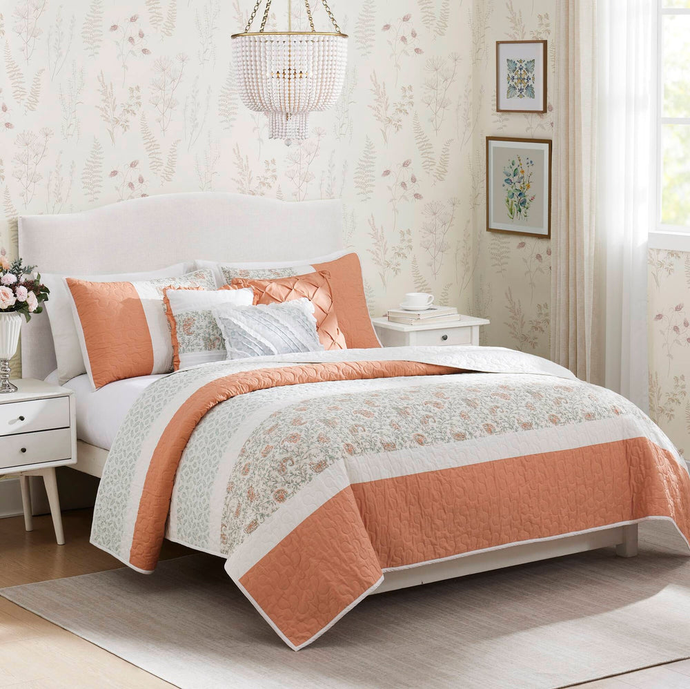 6 Piece Cotton Percale Quilt Set with Throw Pillows Coral King/Cal King Media 1