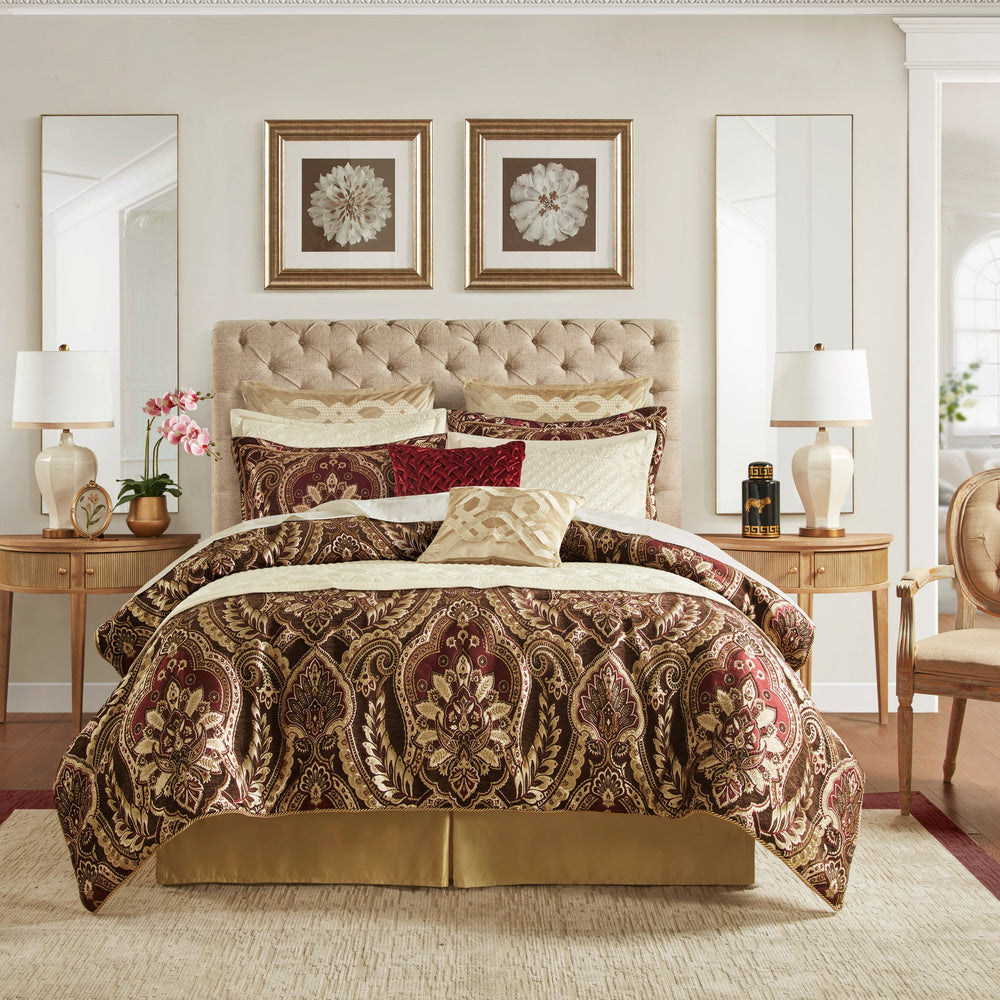 4 Piece Comforter Set Burgundy Queen Media 10