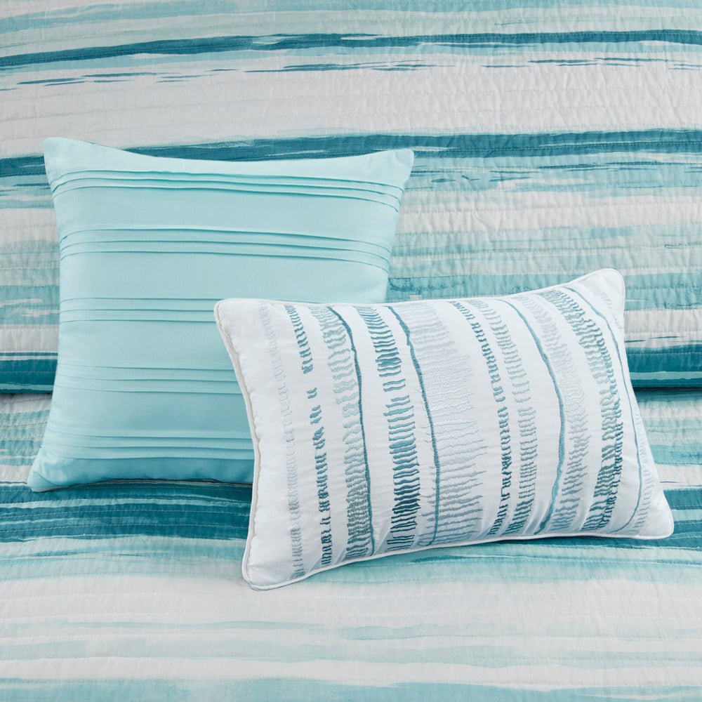 6 Piece Printed Quilt Set with Throw Pillows Aqua Full/Queen Media 9