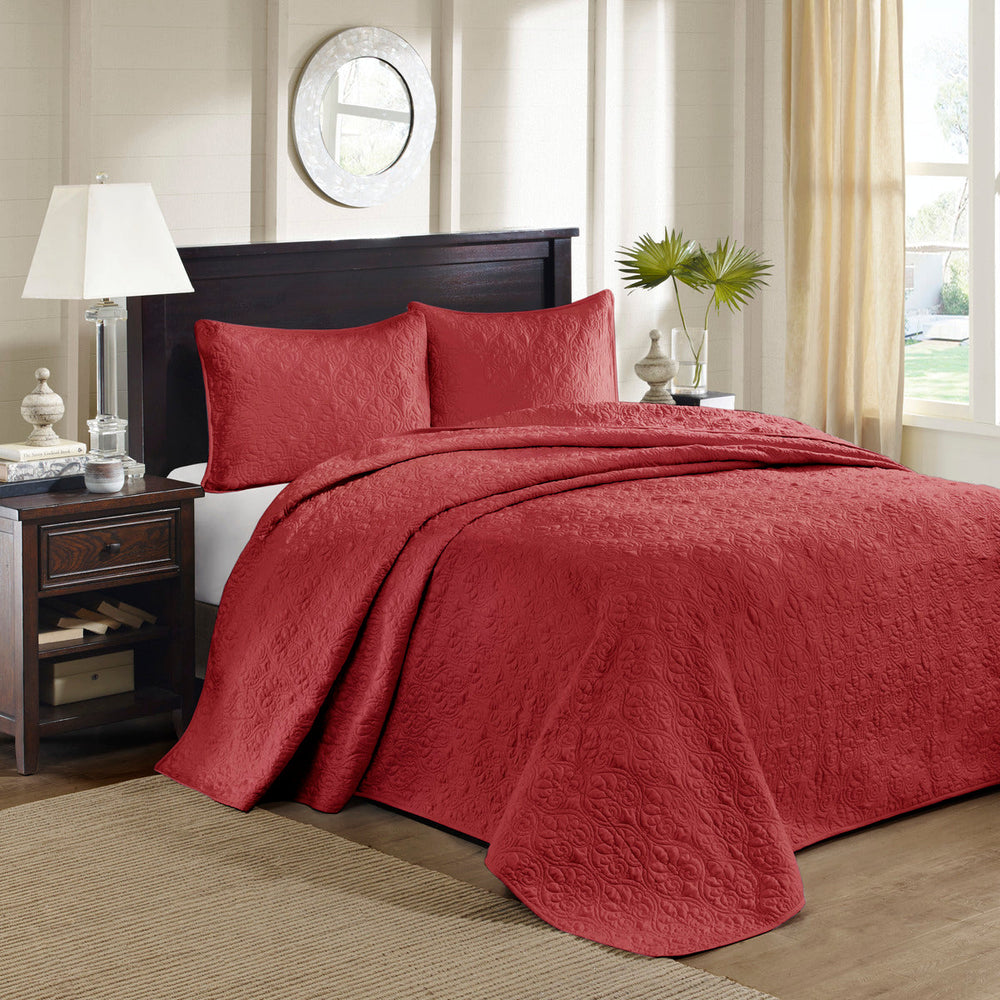 Reversible Bedspread Set Red Queen Media 1