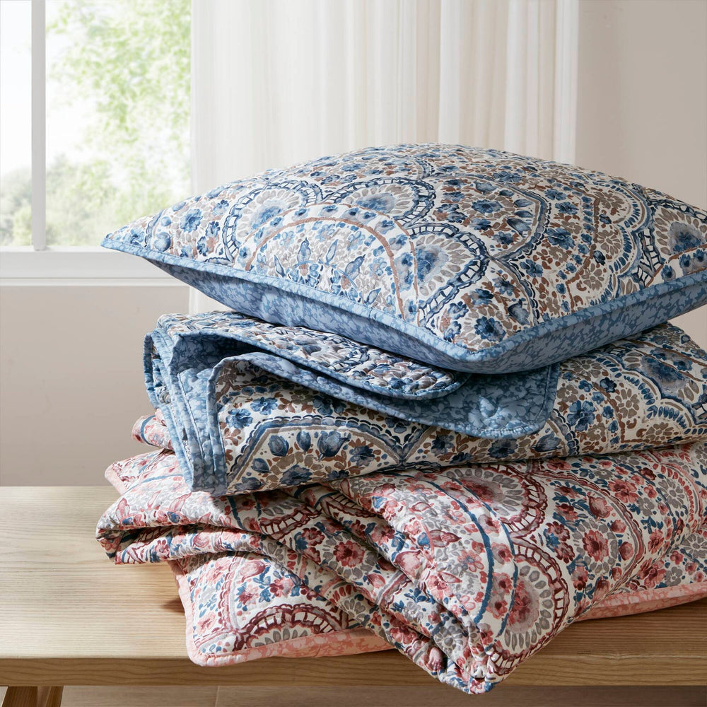 3-Piece Full/Queen Boho Floral Reversible Quilt Media 12