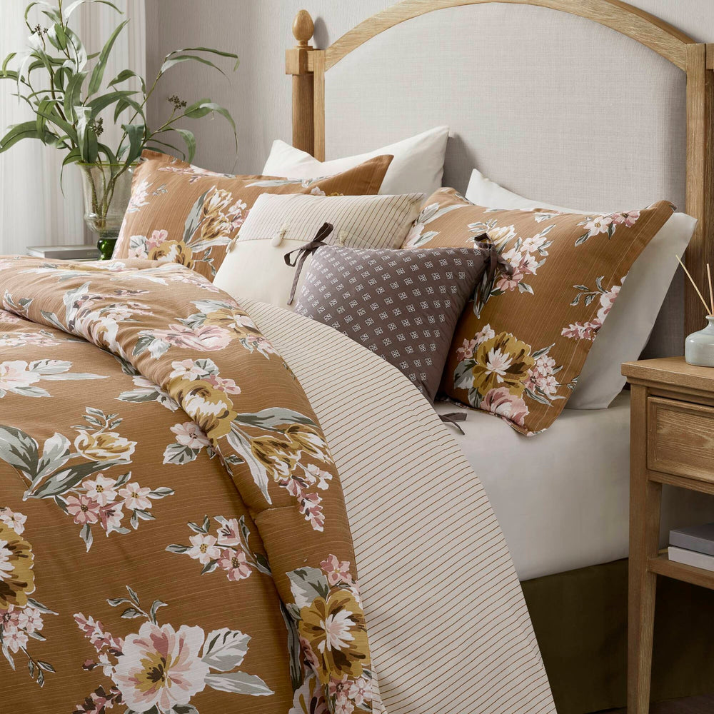 7-Piece King Vin  Floral Comforter Set, Terracotta Media 19