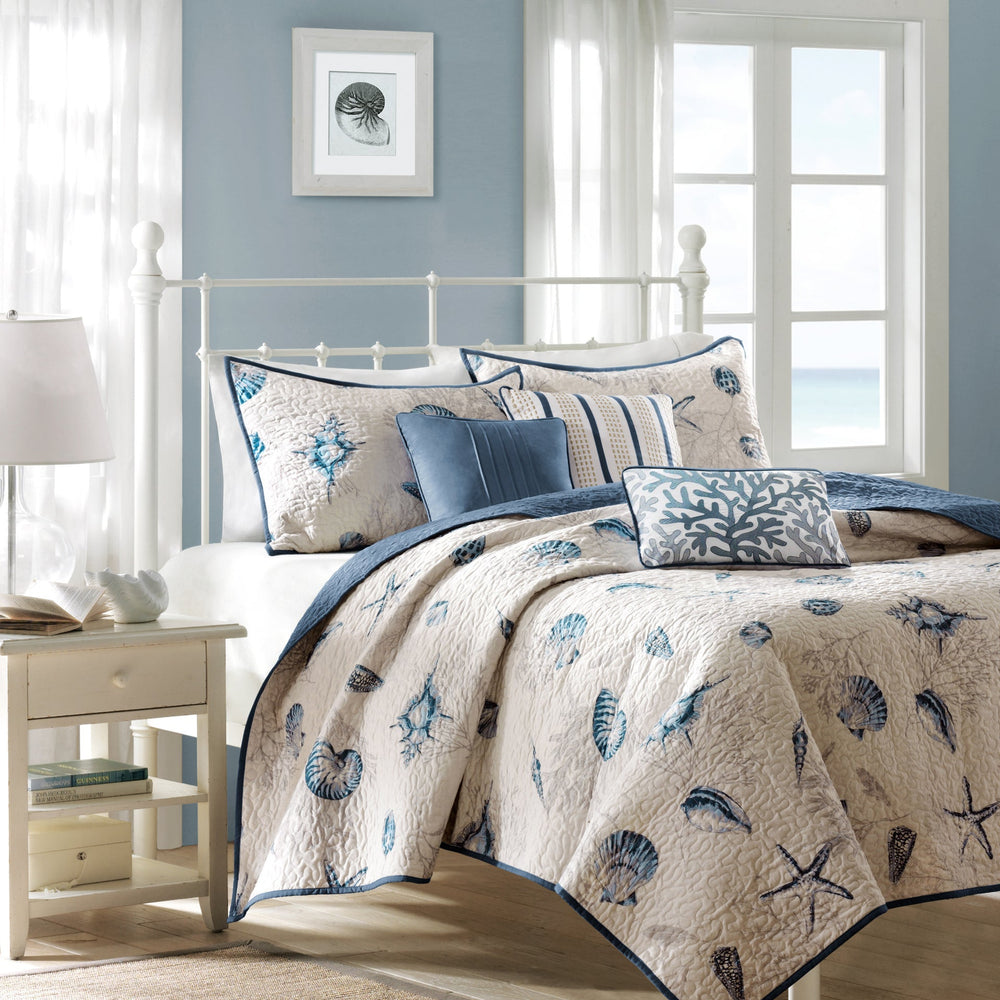 Brushed   Quilt Set with Throw Pillows Blue Full/Queen Media 1