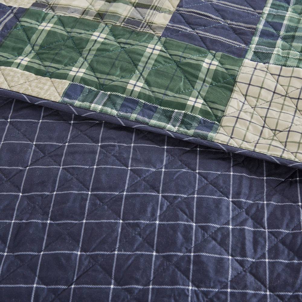 3 Piece Reversible Printed Quilt Set Green / Navy King/Cal King Media 3