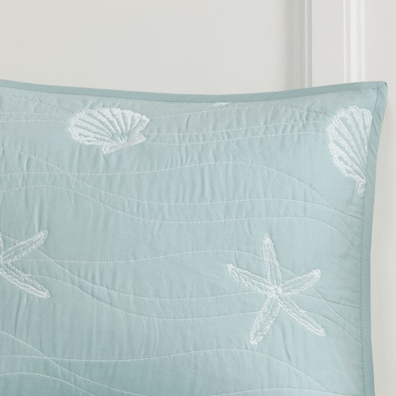 4 Piece Cotton Reversible Embroidered Quilt Set with Throw Pillow Aqua King/Cal King Media 11