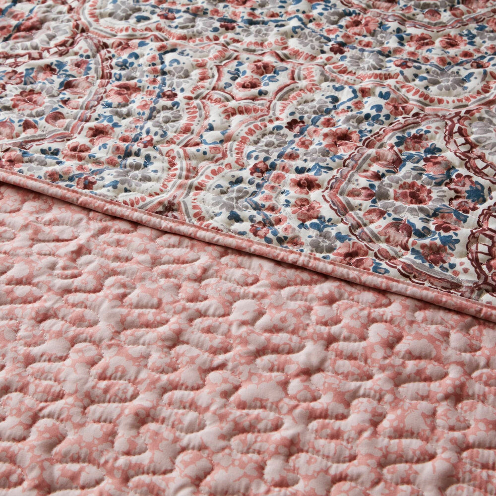 3-Piece King Boho Floral Reversible Quilt Media 10