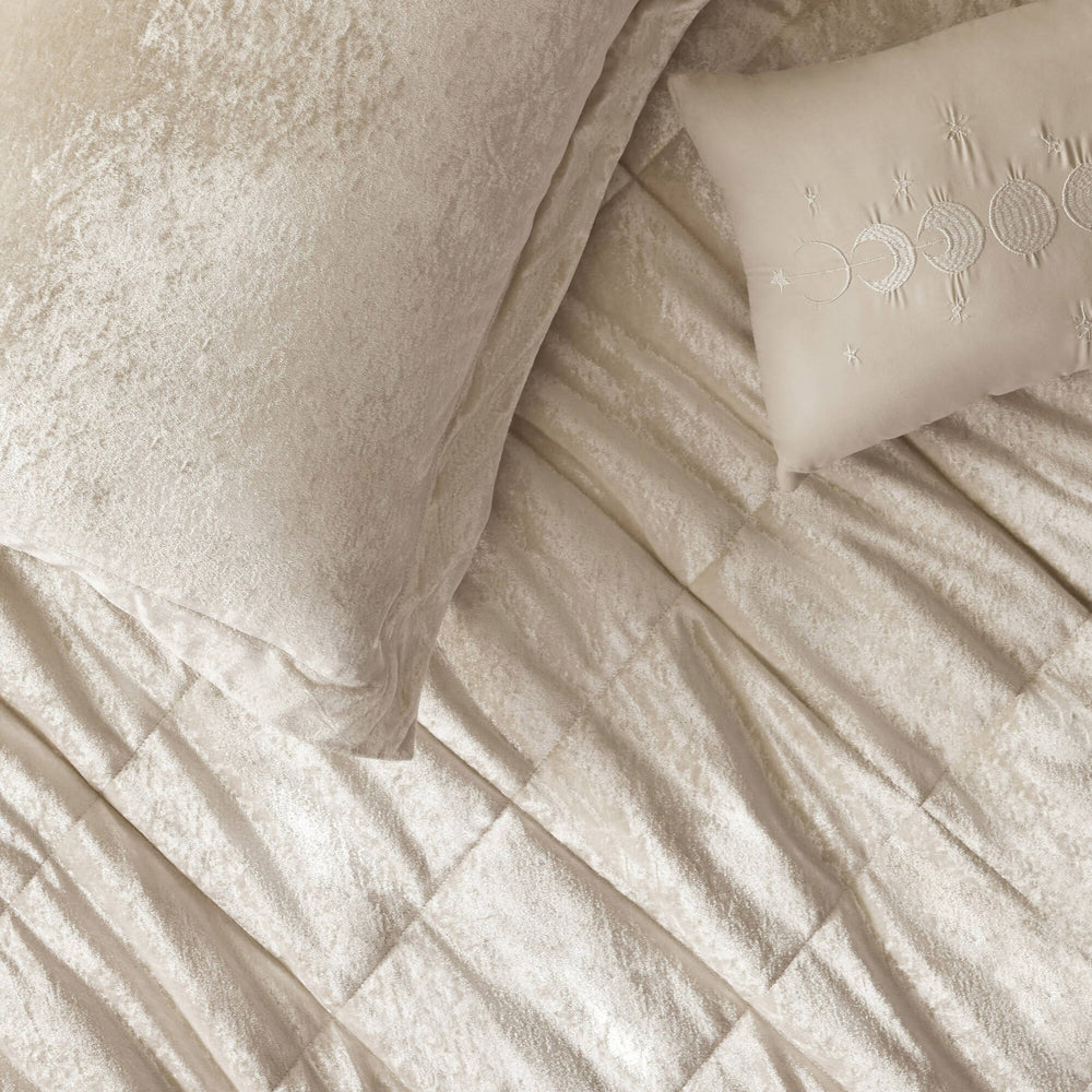 4 PCS Full/Queen Velvet Duvet Cover Set with Throw Pillow Champagne Media 3