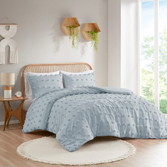 Twin/Twin XL Clip Jacquard Comforter Set Media 1