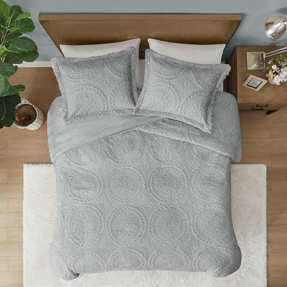 King/Cal King Embroidered Medallion Faux Fur     Comforter Mini Set Media 11