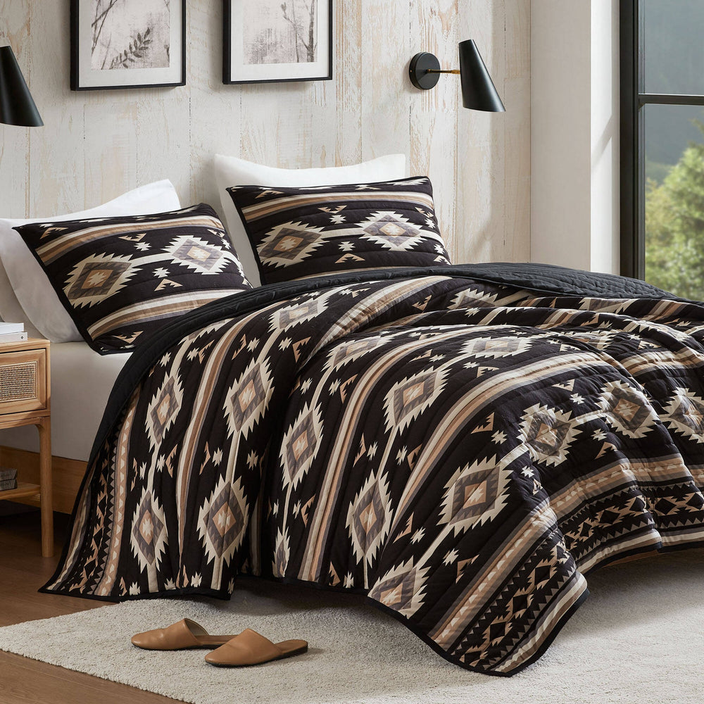 3- Piece Full/Queen Quilt Mini Set Media 7