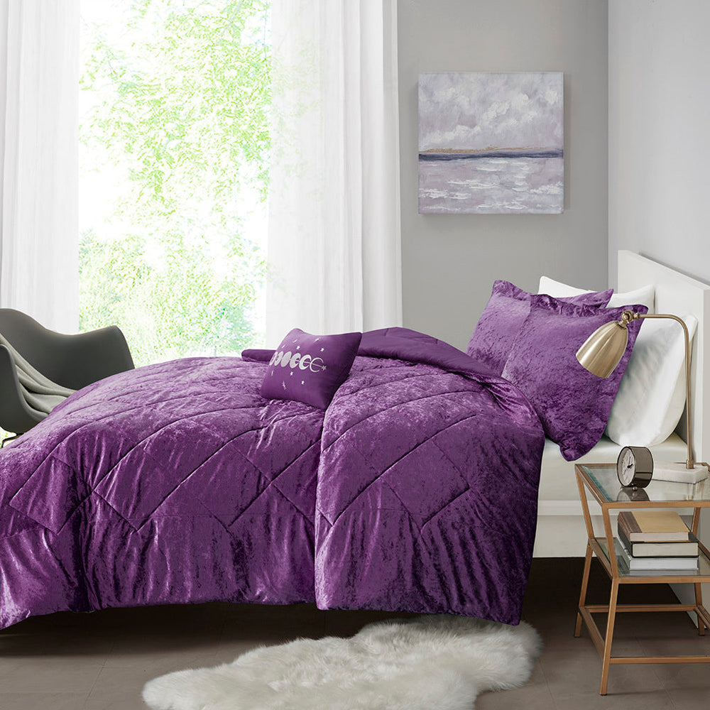 Full/Queen Velvet Comforter Set with Throw Pillow Media 3