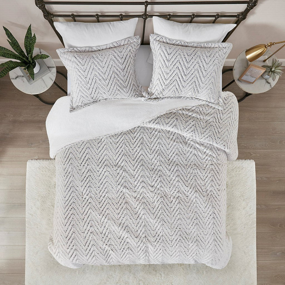 King/Cal King Ultra Plush Down Alternative Comforter Set Media 3