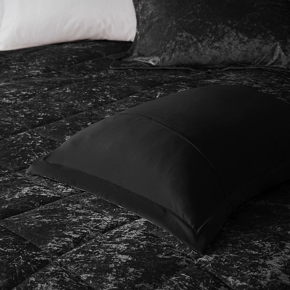 King/Cal King Velvet Comforter Set with Throw Pillow Media 9