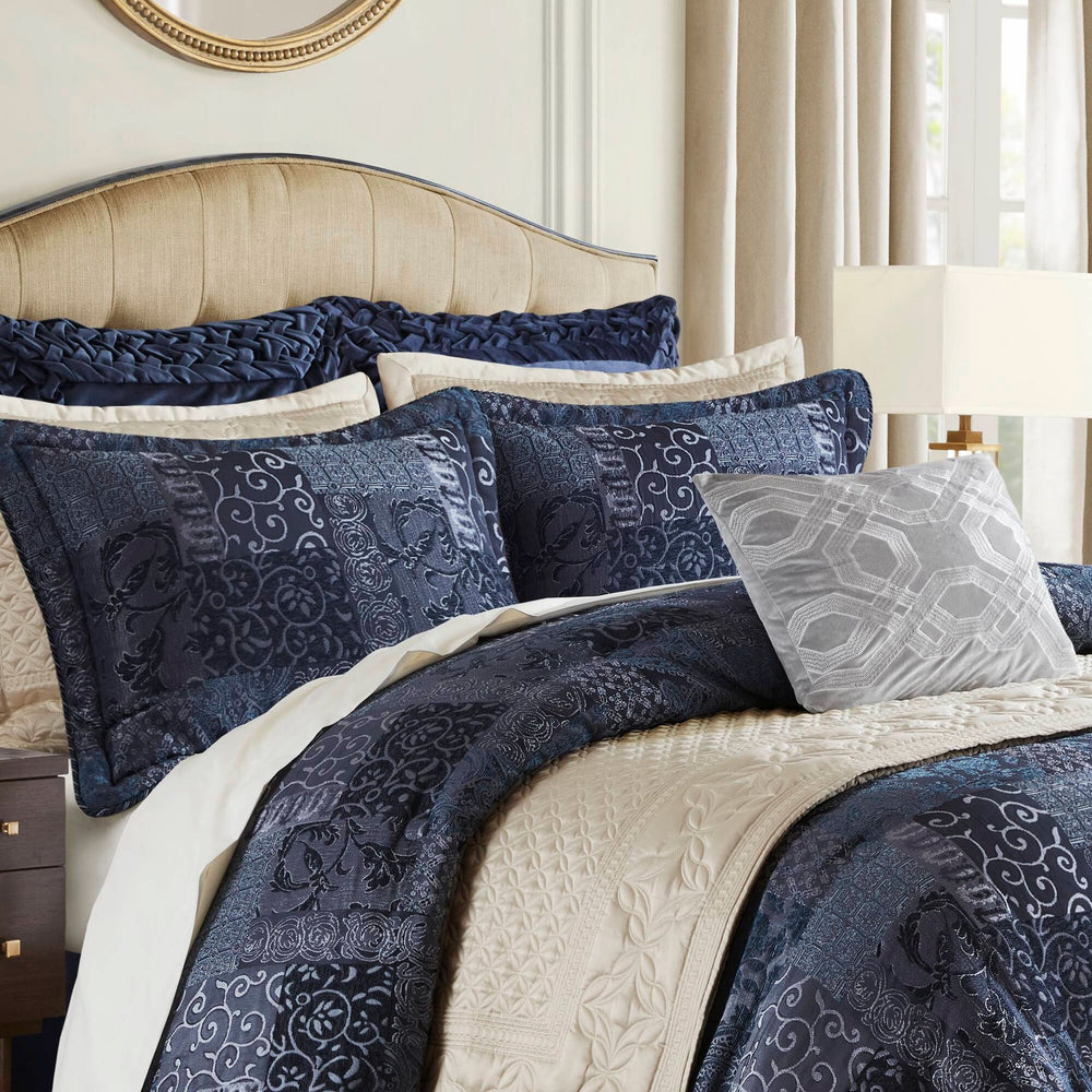 4 PCS King Comforter Set Navy Media 3