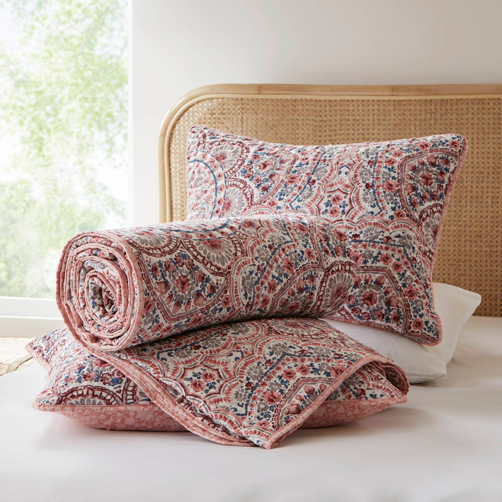 3-Piece King Boho Floral Reversible Quilt Media 17