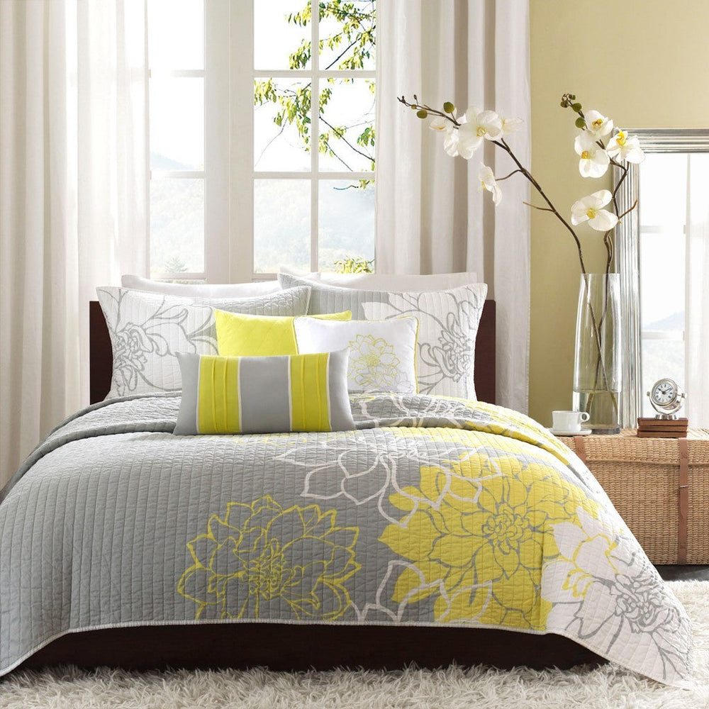 6 Piece Printed Cotton Quilt Set with Throw Pillows Taupe Grey/Yellow King/Cal King Media 1
