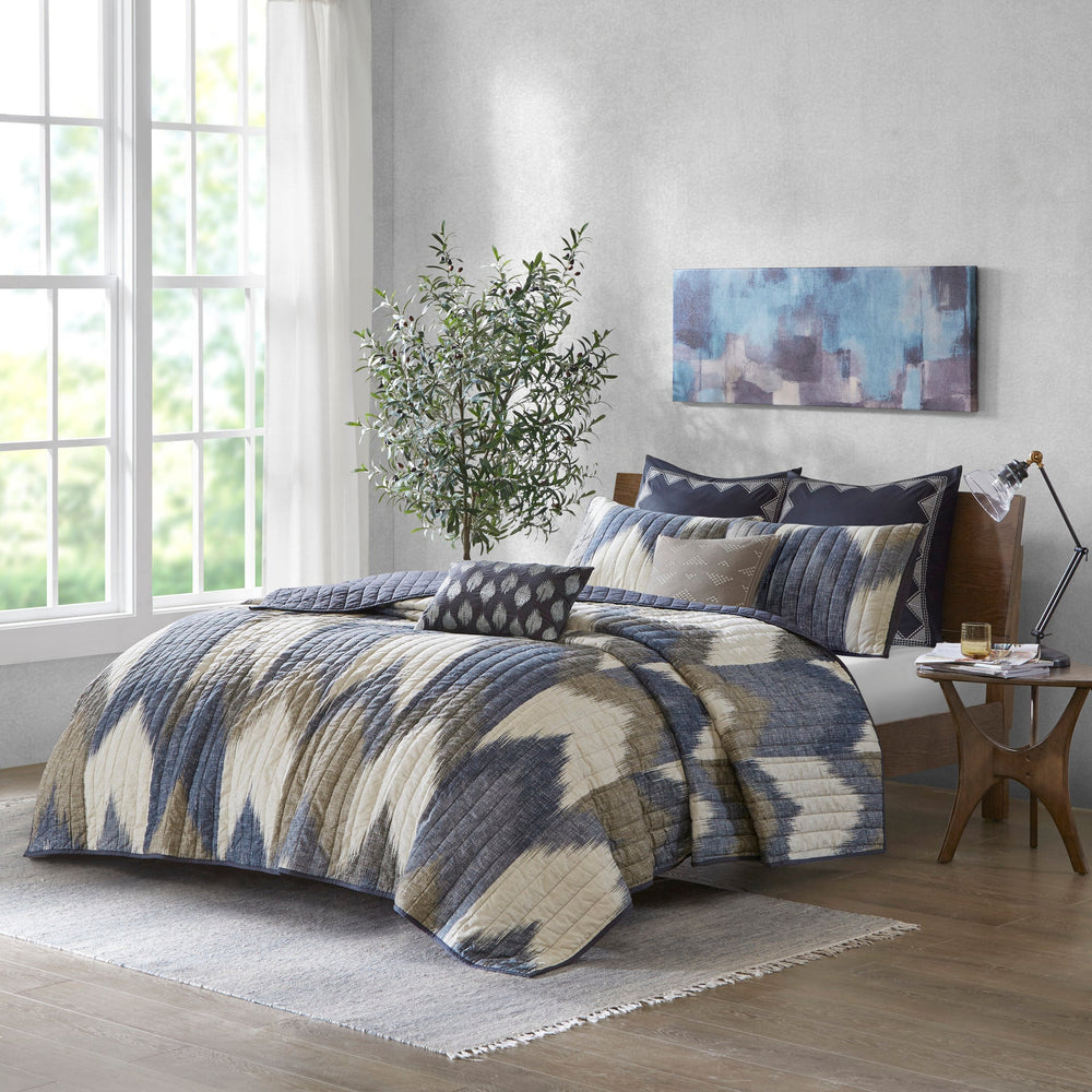 3 Piece Printed Cotton Quilt Set Navy Full/Queen Media 1