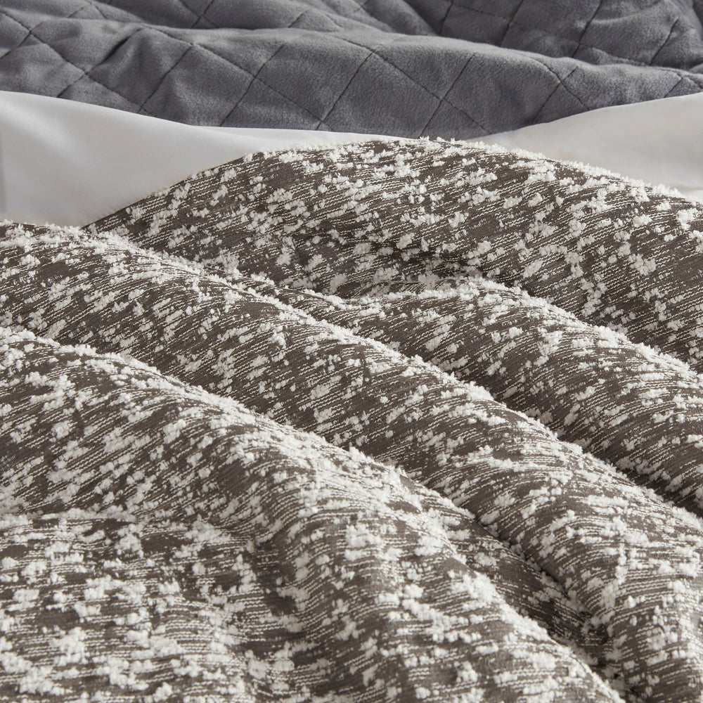 5 Piece Textured Jacquard Stripe Comforter Set with Throw Pillows-King/Cal King Media 8