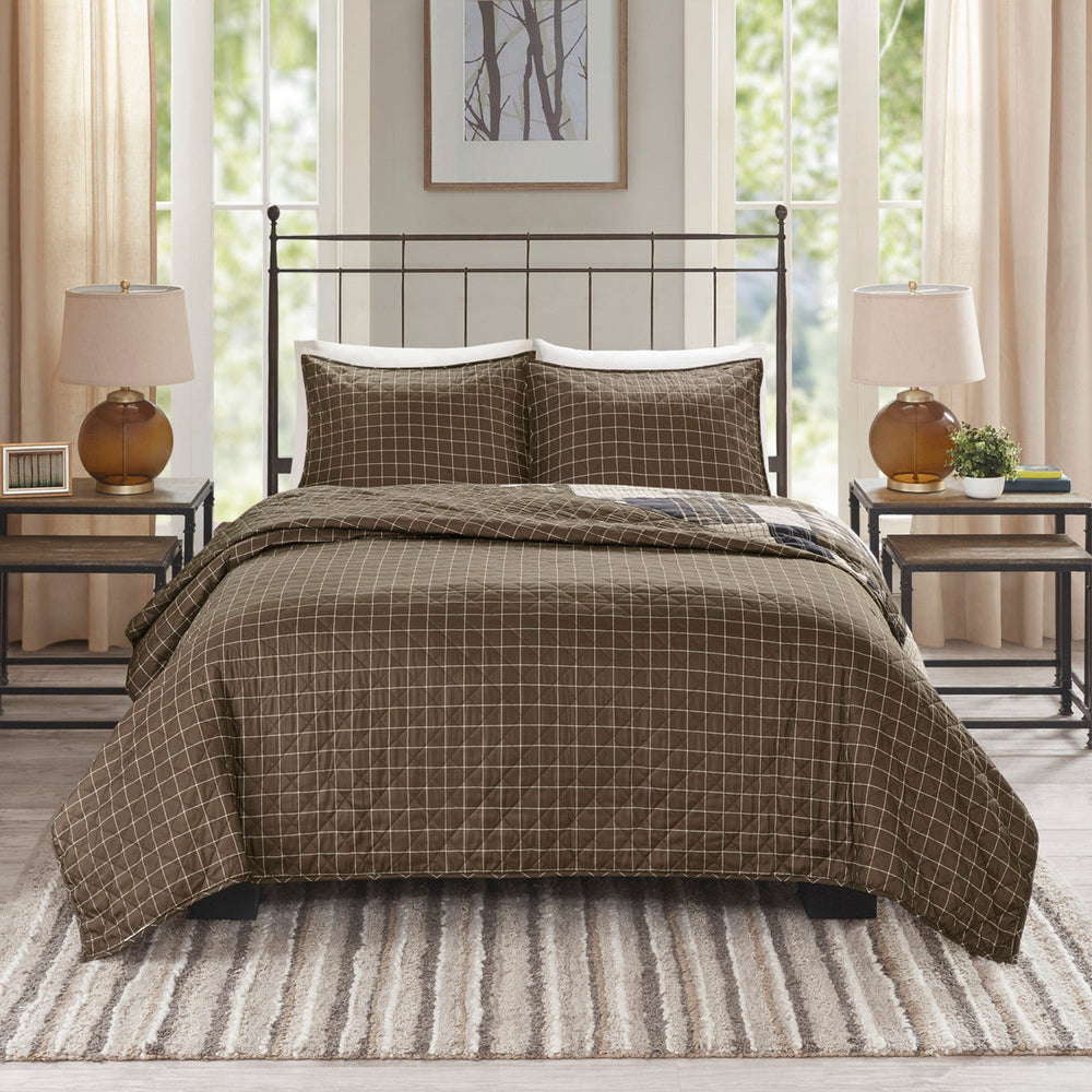 3 Piece Reversible Printed Quilt Set Black/Brown Full/Queen Media 3