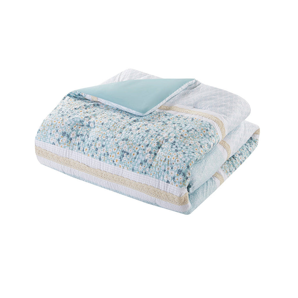 King/Cal King 5 Piece Seersucker Comforter Set with Throw Pillows Media 4