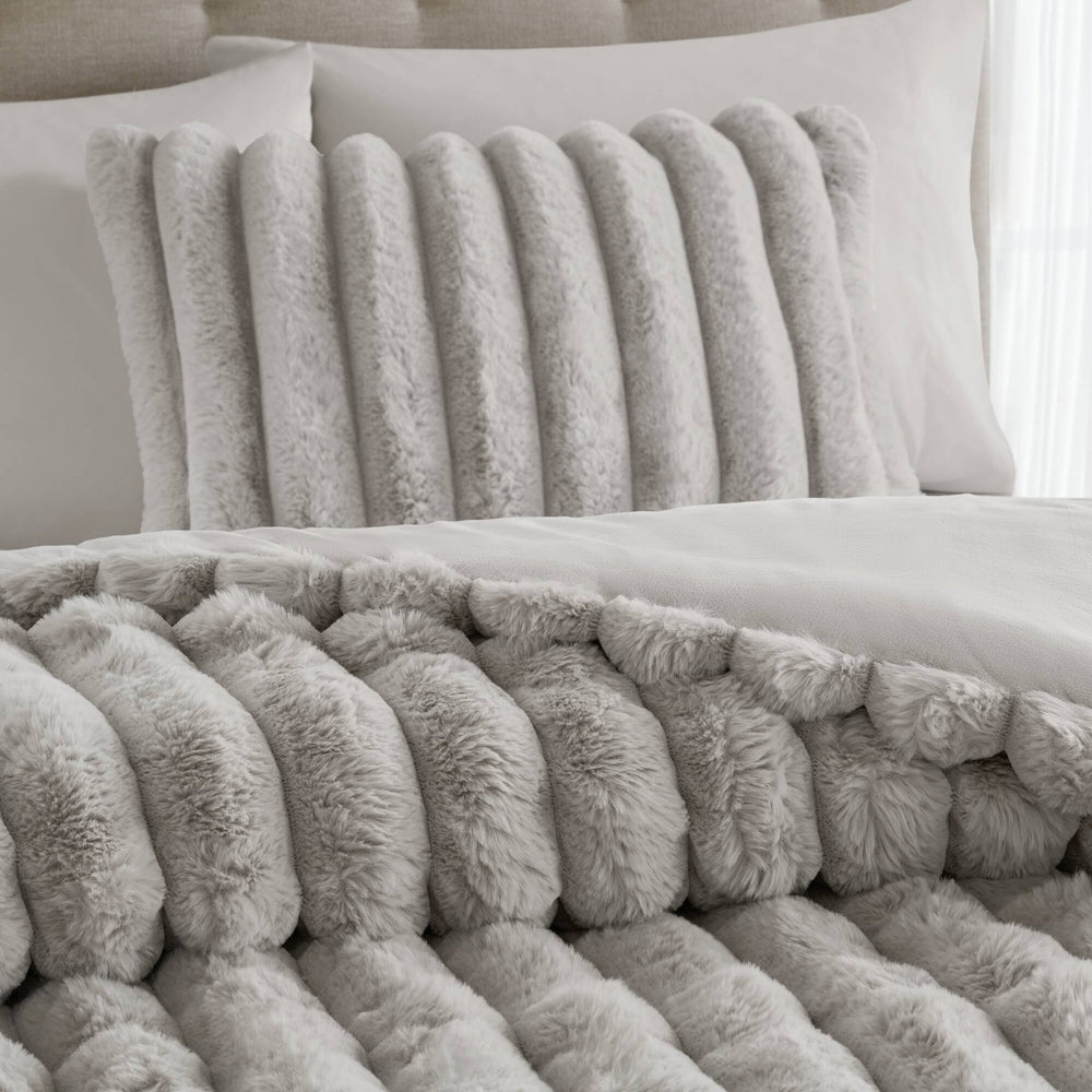 3 Pieces Full/Queen  soft Faux Fur Ribbed Comforter Set,Light Gray Media 8