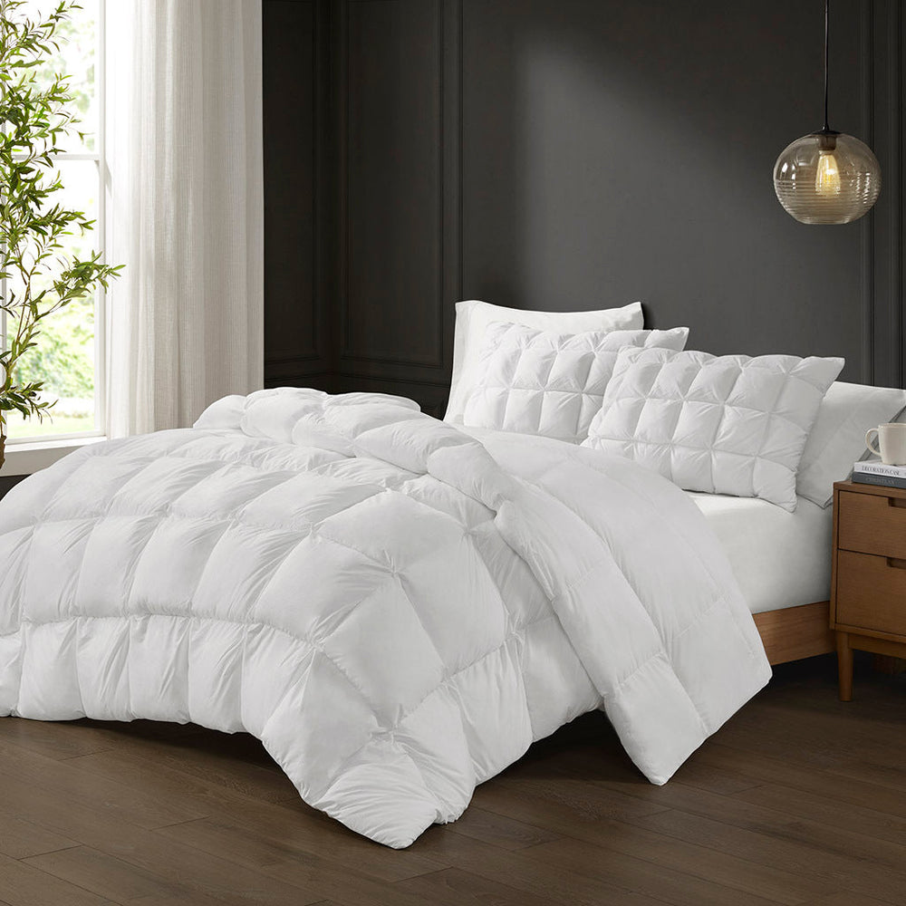 Overfilled Down Alternative Comforter White Full/Queen Media 1