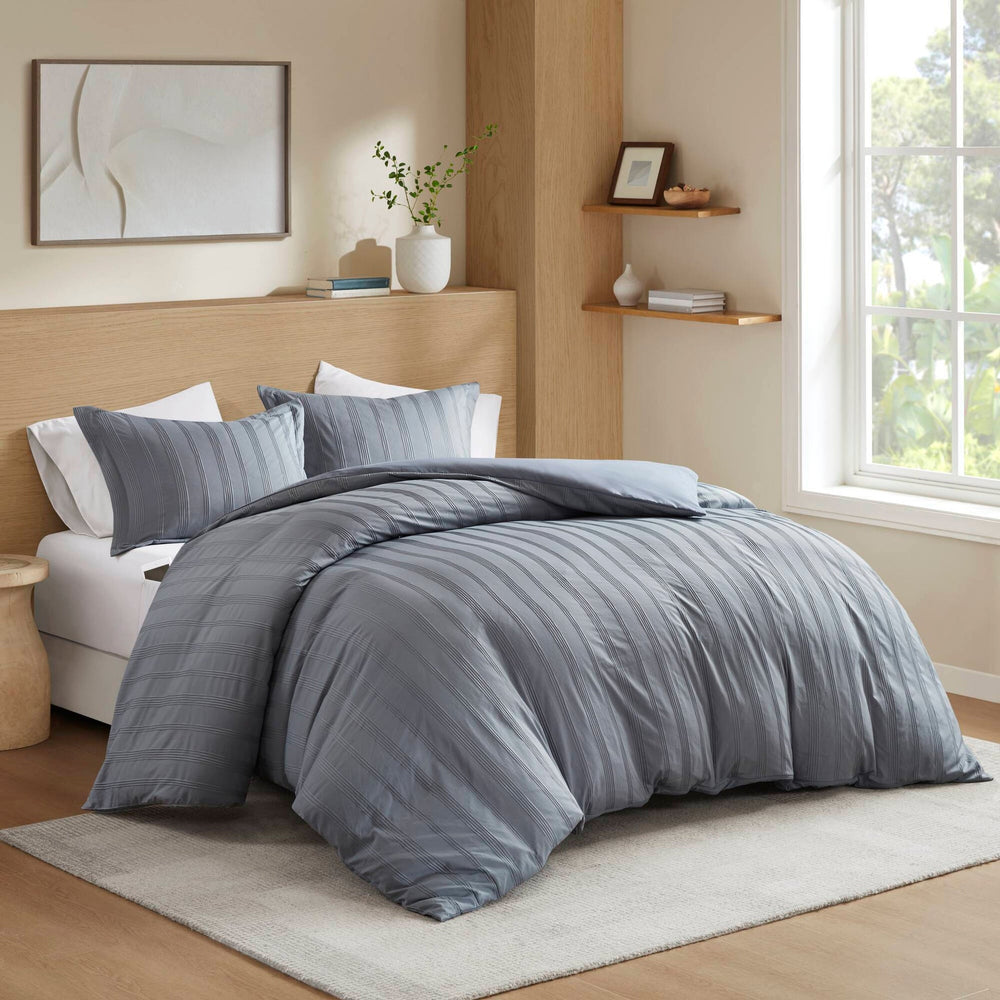 3-Piece Full Woven Striped Duvet Set Media 1