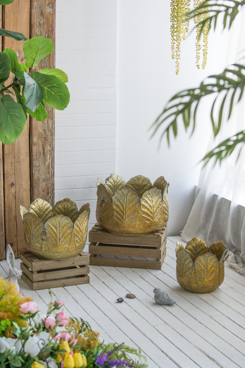 Set of 3 Metal Planter Distressed, L:17.7x17.7x11' M:15x15x10.2' S:11.5x11.5x10' Media 8