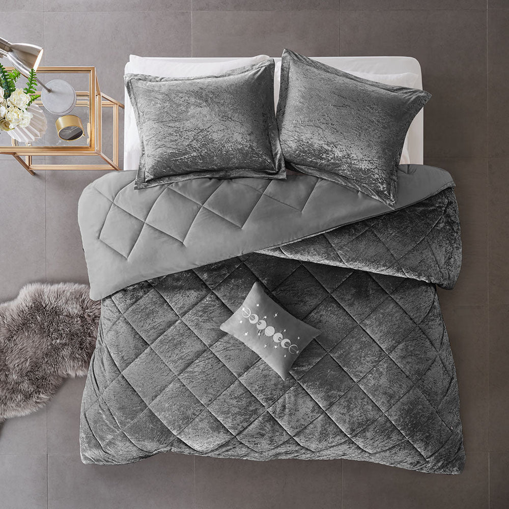 Full/Queen Velvet Comforter Set with Throw Pillow Media 3