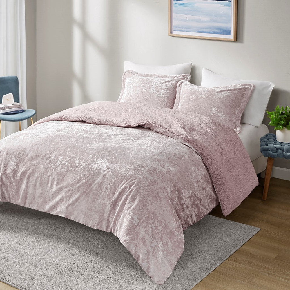 Twin/Twin XL Crushed Velvet Sherpa Reversible Comforter Set Media 6