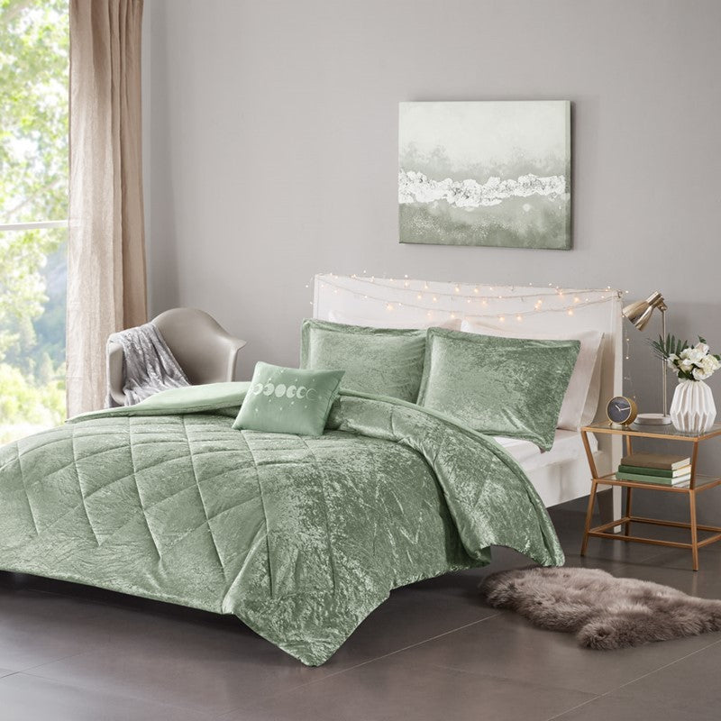 4PCS King/Cal King Velvet Duvet Cover Set with Throw Pillow Media 1
