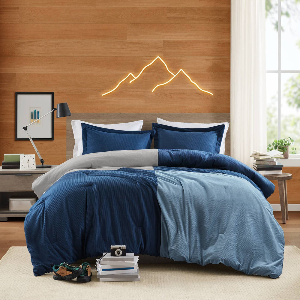 3 Pieces Full/Queen Comforter Set,Blue Media 1