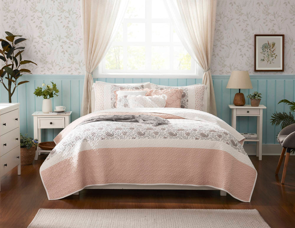 6 Piece Cotton Percale Quilt Set with Throw Pillows Blush King/Cal King Media 16