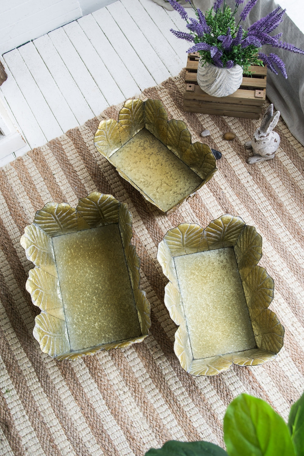 Set of 3 Metal Planter Distressed, L:22x16.7x8.3' M:21x16.5x7.3' S:18x13.5x7' Media 6