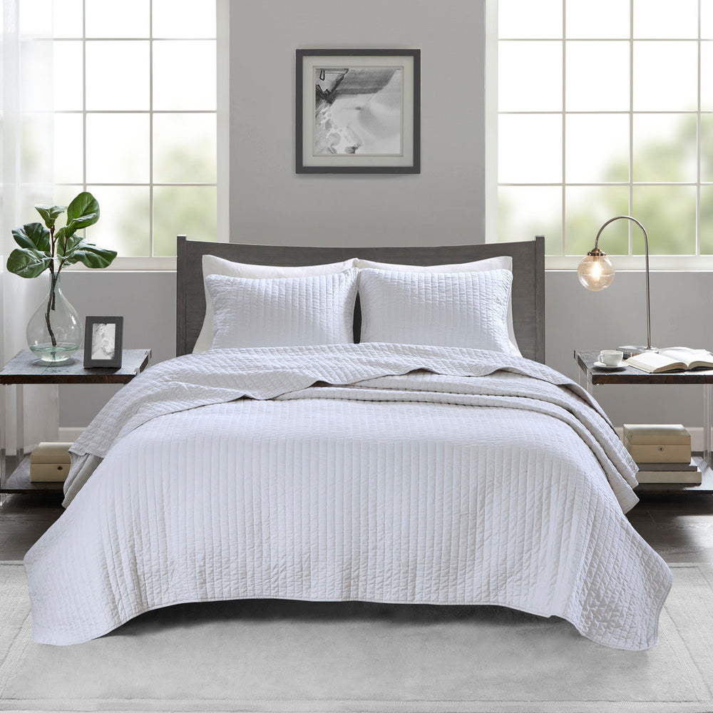 3 Piece Quilt Set White Full/Queen Media 5