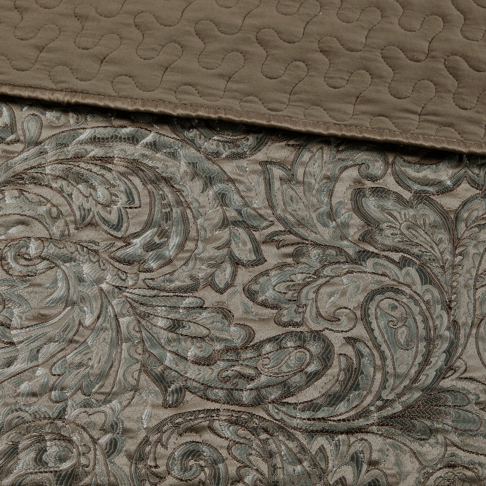 5 Piece Jacquard Bedspread Set with Throw Pillows Blue/Brown King Media 2