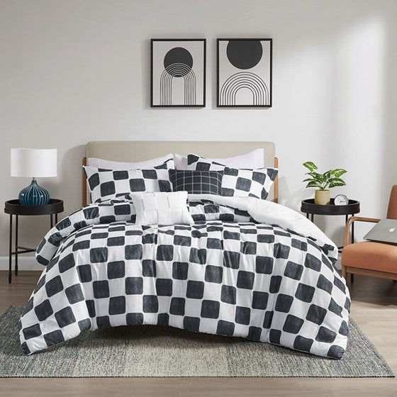 Twin/Twin XL Checkered Comforter Set Media 4