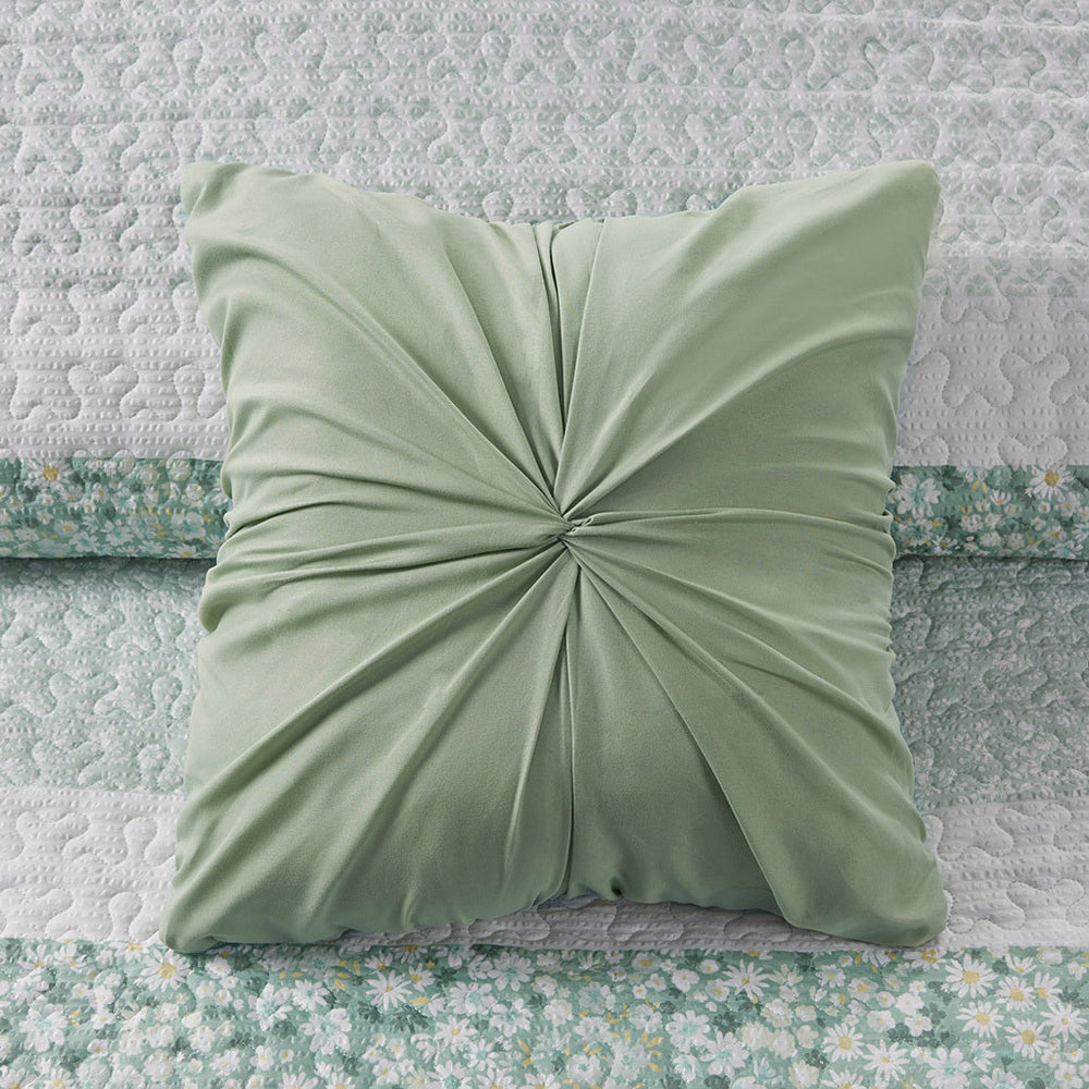 King/Cal King 4 Piece Seersucker Quilt Set with Throw Pillow Media 10