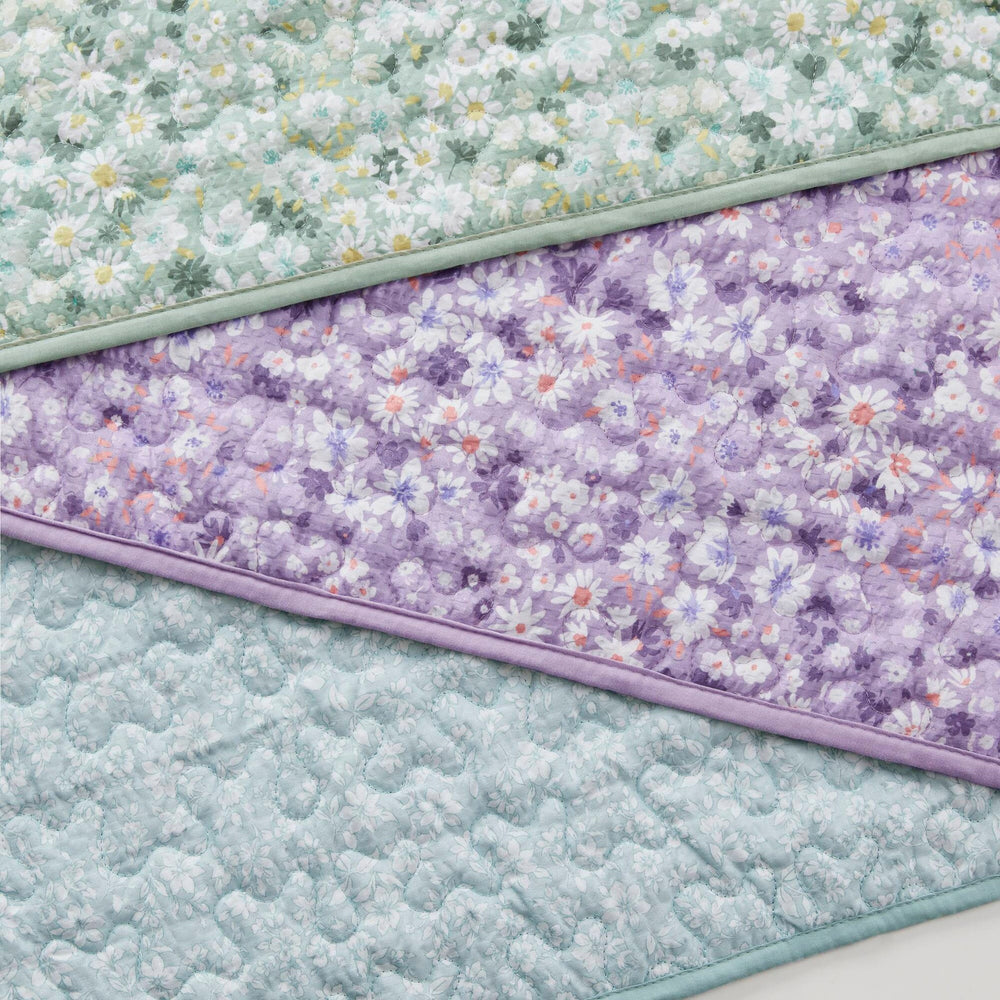 4 PCS Full/Queen Seersucker Quilt Set with Throw Media 6