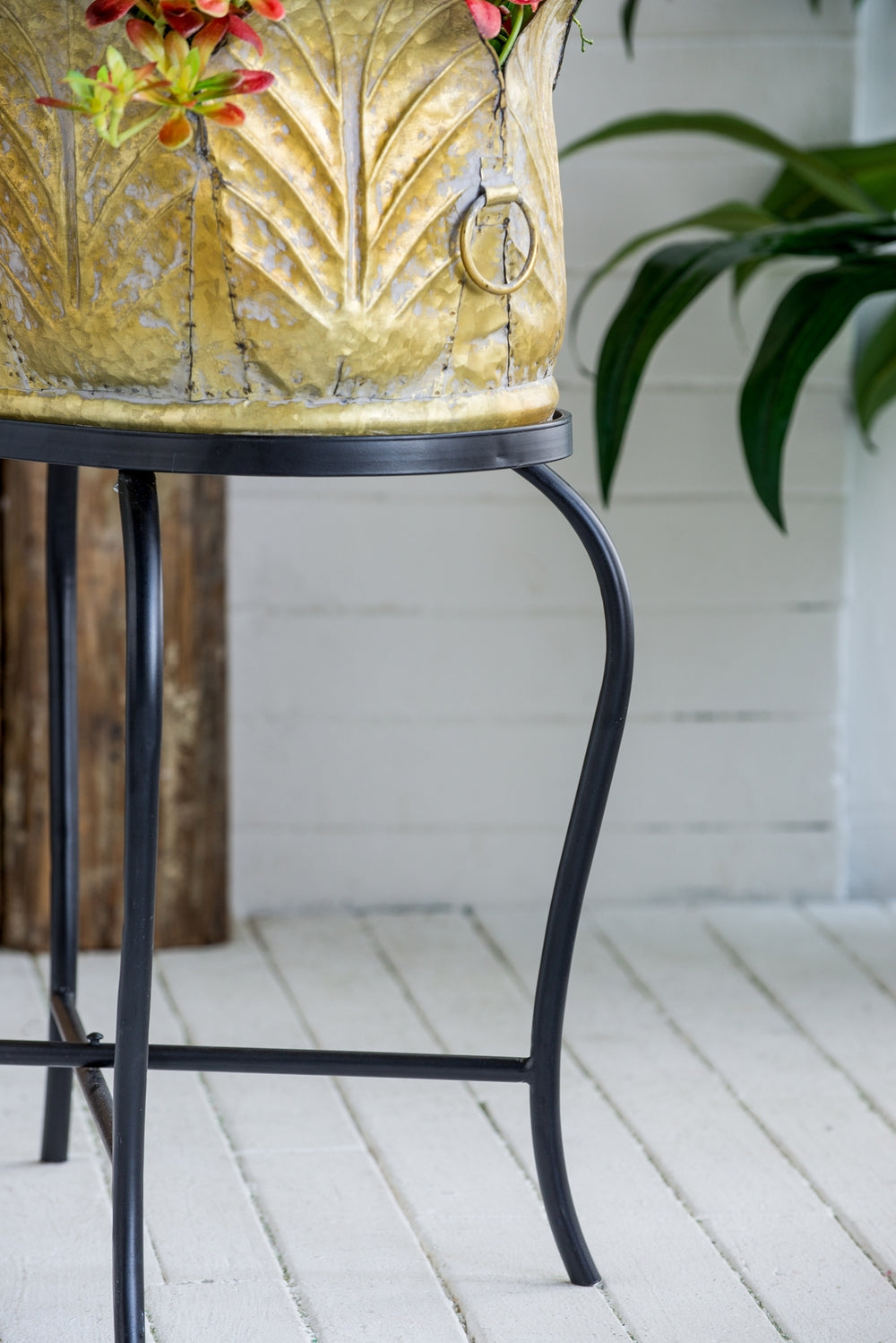 Set of 2 Metal Planter With Iron Legs Stand, L:27.2x19x32.3' S:23.5x16x26.5' Media 13