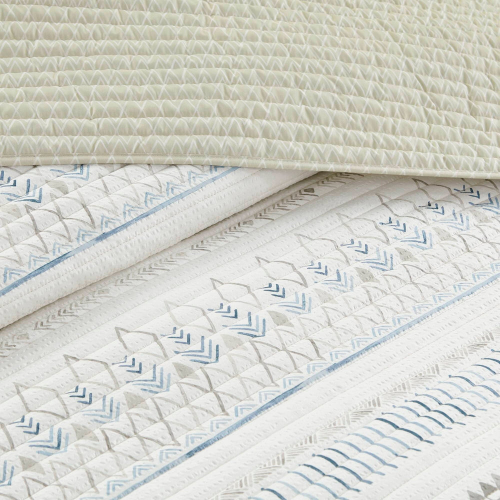 3 Piece   Seersucker Quilt Set Taupe/Blue Full/Queen Media 9