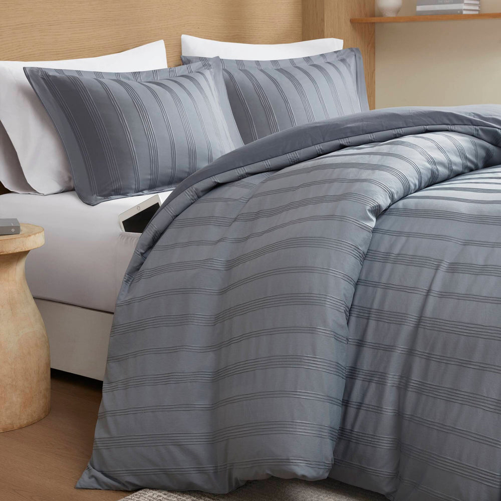 3-Piece Queen Woven Striped Duvet Set Media 17