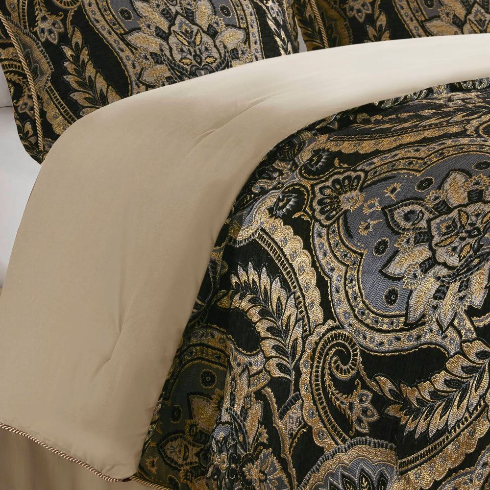 4 PCS King Comforter Set Media 6