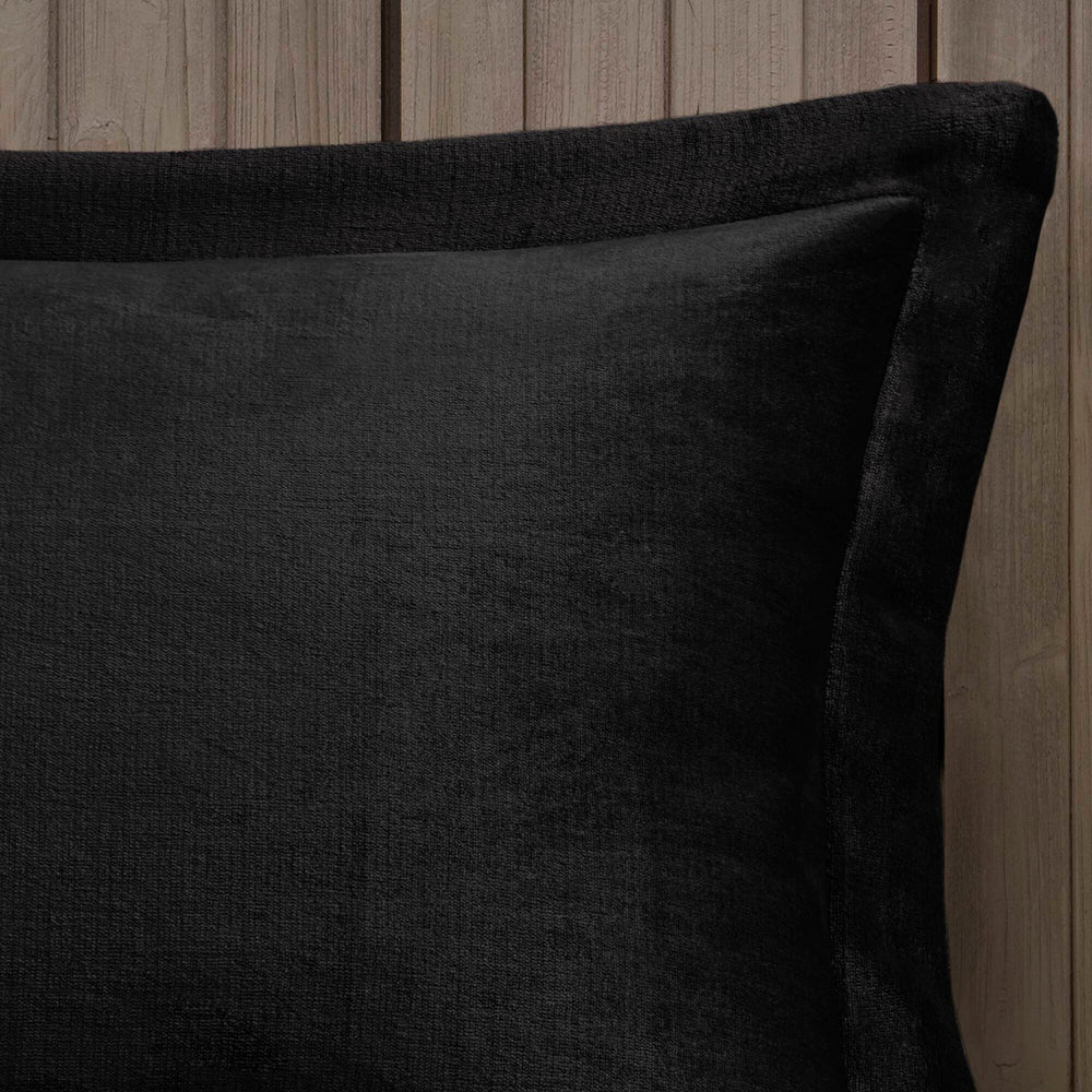4-Piece Full/Queen Plush to Sherpa Down Alternative Comforter Set,Black/Black Media 5
