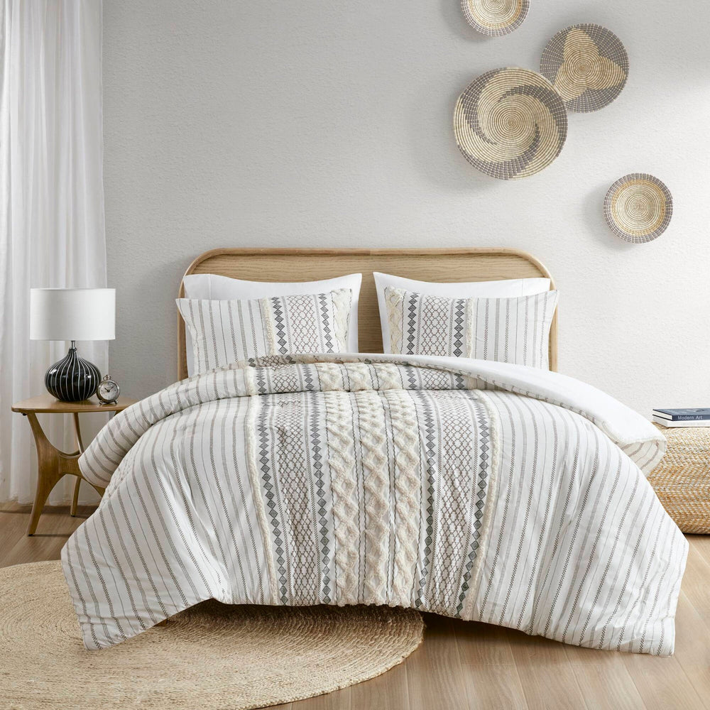 Cotton Printed Comforter Set with Chenille Ivory King/Cal King Media 15