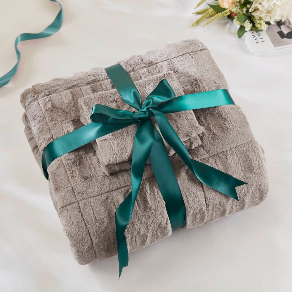3 PCS King/Cal King Solid Faux Fur Comforter Mini Set Gray Media 14