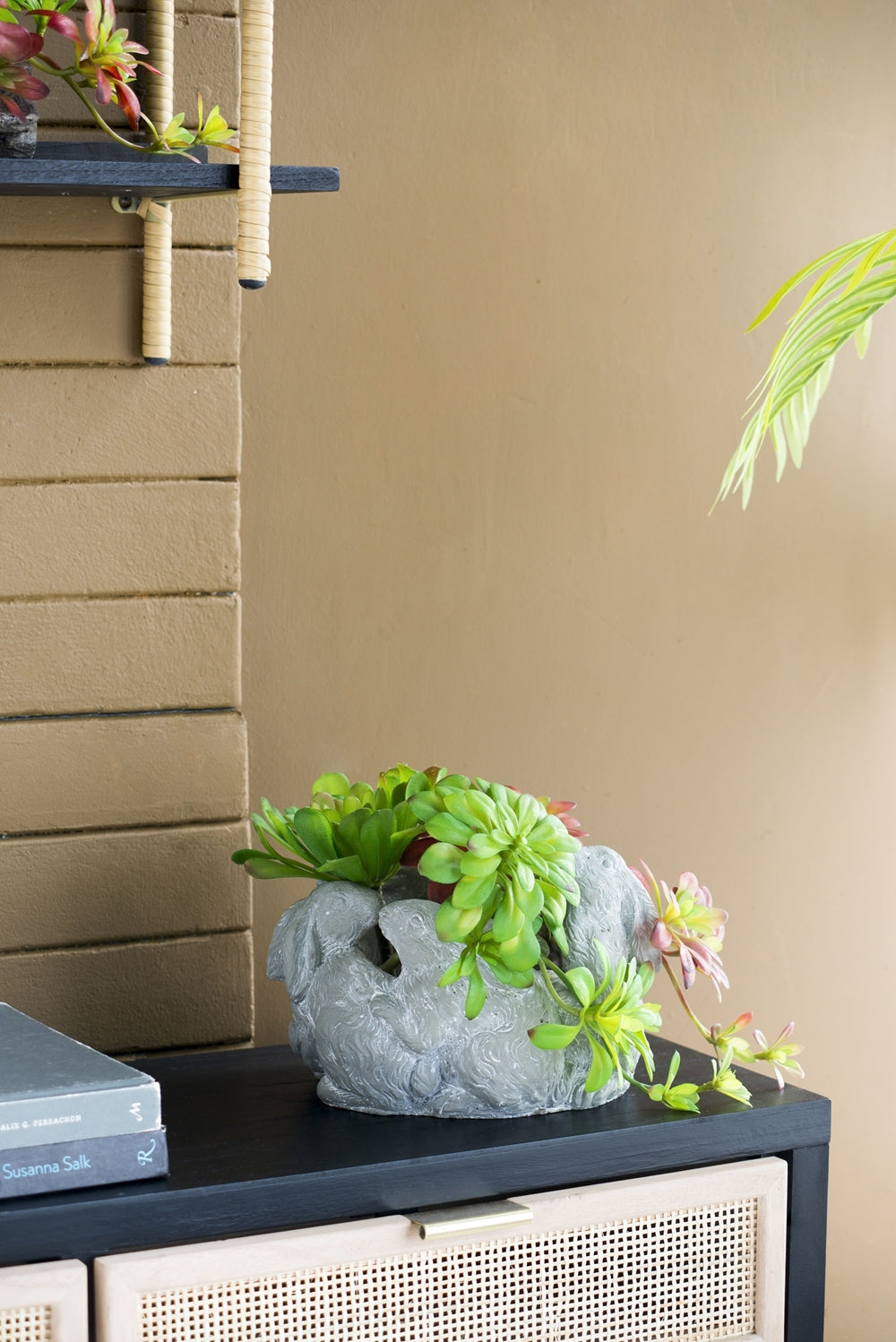 10x8x6.5' 5 Bunny Cement Planter Media 10