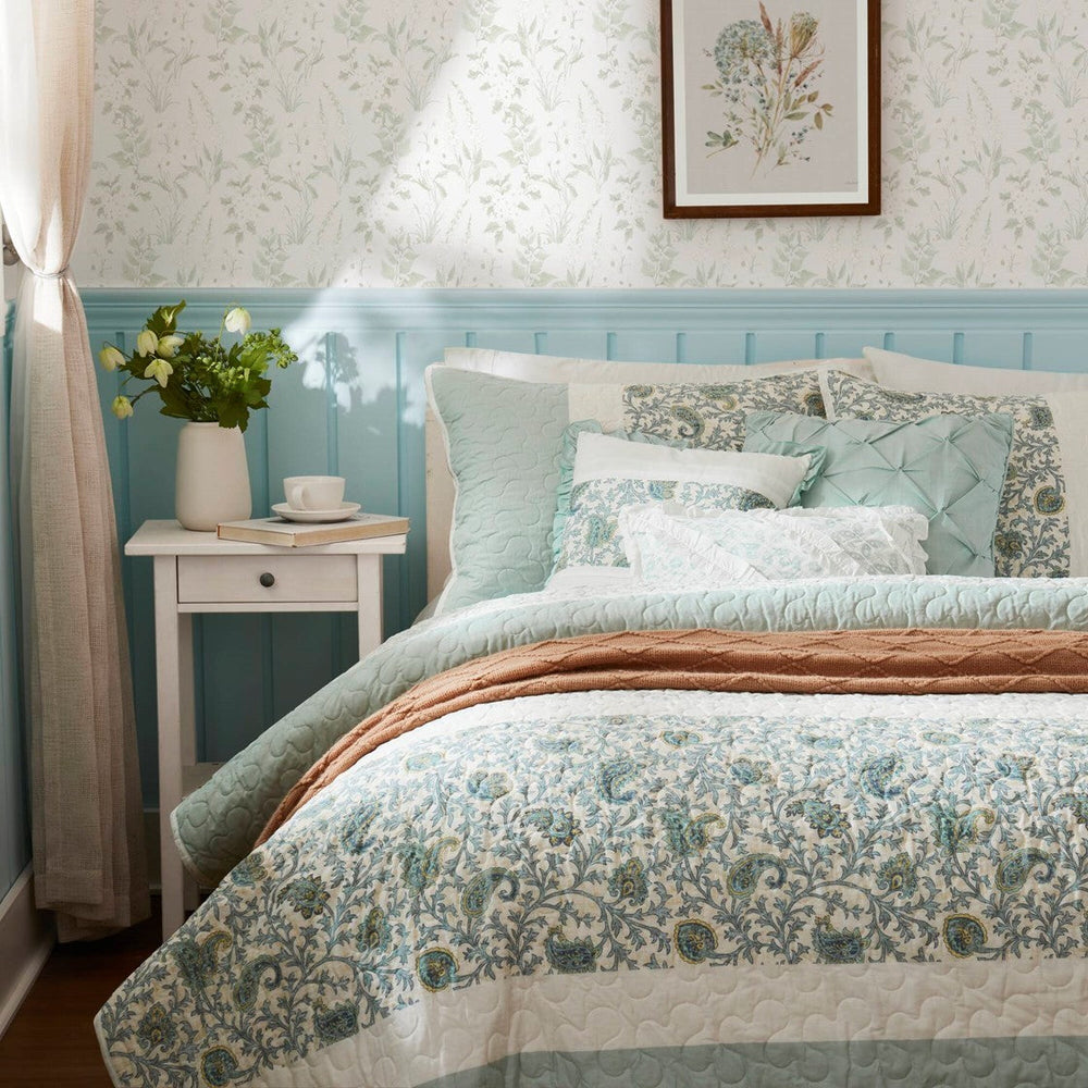 6 Piece Cotton Percale Quilt Set with Throw Pillows Aqua King/Cal King Media 3