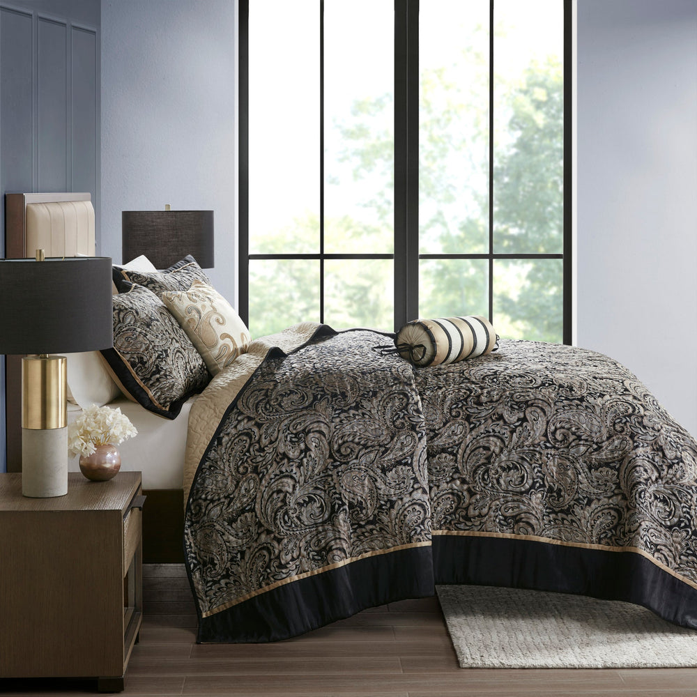 5 Piece Jacquard Bedspread Set with Throw Pillows Black Queen Media 13